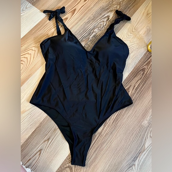 Unbranded Other - Black Plus Size V-Neck Tie Shoulder One Piece Swimsuit Padded 2XL Beach Summer